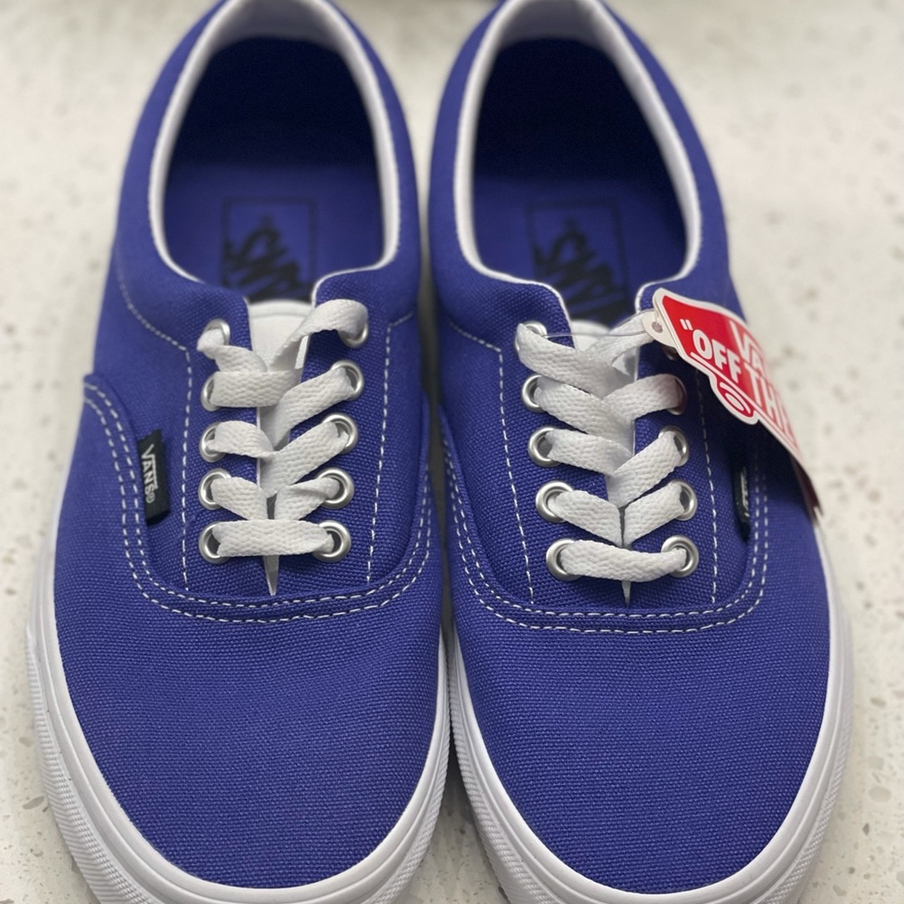 Vans Era Retro Sport.  Color: Royalbltwht.  Size 6.5 men / 8 women
